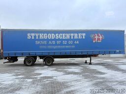 Kronen 2 axle Curtainsider / Planenauflieger