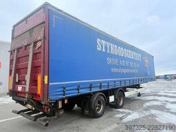 Kronen 2 axle Curtainsider / Planenauflieger