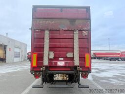 Kronen 2 axle Curtainsider / Planenauflieger