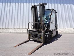  Nissan FGD02A300