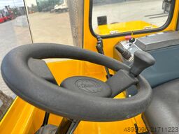 Combilift C2500 / Compact / Wide positioner