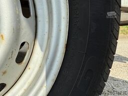 Trebbiner 1 Achs LED Vorwarntafel verzinkt