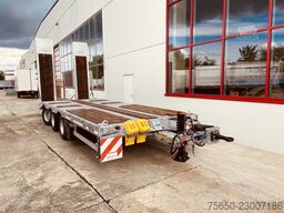 Möslein TT 31  31 t GG Tridem- Tieflader 3 Achs, gelenktNeufahrzeug