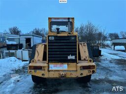 Volvo L70 Wheel Loader with Folding Wing Bucket, Pallet