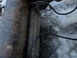 Volvo L70 Wheel Loader with Folding Wing Bucket, Pallet