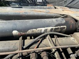 Scania 124G hook truck w/ Palift hook with articulation S