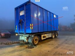 Istrail hook trailer with tipper