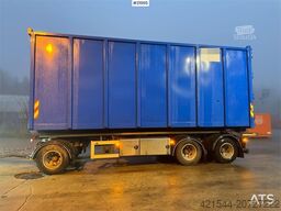 Istrail hook trailer with tipper