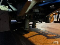 Istrail hook trailer with tipper