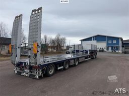 Istrail 3 axle machine trailer w/ 2 sets of tires, boom, t