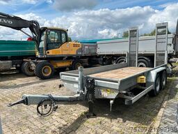 HUMBAUR Tandem Anhänger mit 2Achsen und Rampen