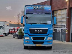 MAN TGX 26.440 6x2*4 - 3 deck Livestock - Water & V...