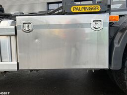 Volvo FMX 460 8x4 Palfinger 19 Tonmeter laadkraan Jus...