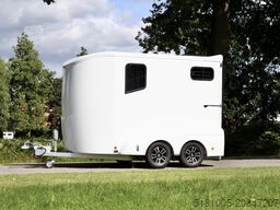MTM Innovan trailer Pro-Safety stallion layout