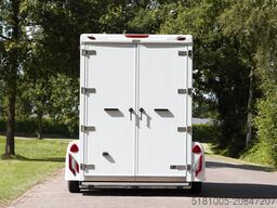 MTM Innovan trailer Pro-Safety stallion layout