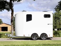 MTM Innovan trailer Pro-Safety stallion layout