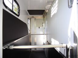 MTM Innovan trailer Pro-Safety stallion layout