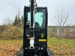 BOBCAT E17