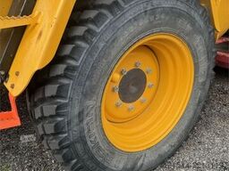 Volvo L30GS Hjullaster m/ skuffe, pallegaffel og skjær -
