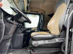 Mercedes-Benz Arocs 3263 8x4/4 Arocs 3263 8x4/4, Retarder, Stahlmulde ca.14m³, Hydr. Heckklappe