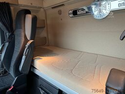 Mercedes-Benz Actros 2548 L 6x2 Actros 2548 L 6x2, Retarder, Liftachse, StreamSpace, 2-Seiten-Getreidekipper