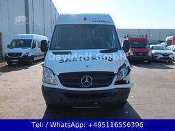MERCEDES-BENZ Sprinter II Kasten 210 CDI / Nr. 174