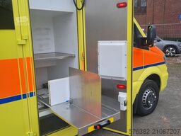 Mercedes-Benz Sprinter Stryker Power-Load Rettungswage