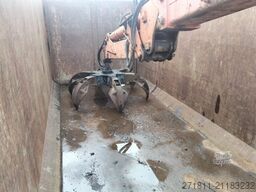  CONTAINER SCARRABILE USATO A CIELO APERTO CON GRU