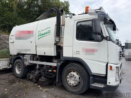 VOLVO FM 9 4X2 KEHRMASCHINE