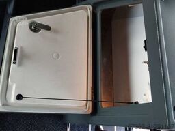 SETRA S 517 HD, 6X2, EURO 6, 60 SEATS, WC, TV