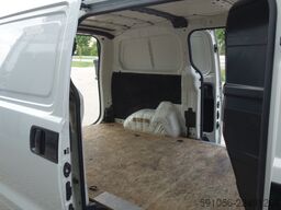 hyundai H-1 2.5 D STAREX KASTEN 2sTÜR/AHK/KLIMAANLAGE