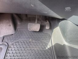 Mercedes-Benz Vito  114 Tourer Top Ausstattung 1 Hand TÜV 07 27