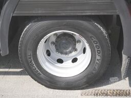 Renault D13 / 90 tho km !!! / Meat hooks