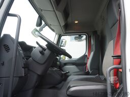 Renault D13 / 90 tho km !!! / Meat hooks