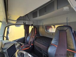 Volvo FH 750 8x4/ 2 lifted axles/ timber truck