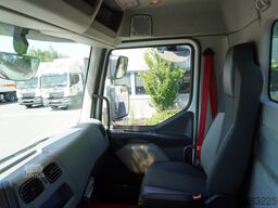 Renault C280 DTI 8 / FASSI crane 5.6T / range 8m
