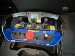 MERCEDES-BENZ Arocs 3348 AK 6x6 Krankipper mit Fassi F195A2.24