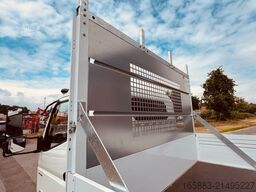 MITSUBISHI 7 C 18 mit langer Pritsche