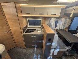 WEINSBERG CaraCore 650 MF Automatik, Rahmenfenster, ISOFIX