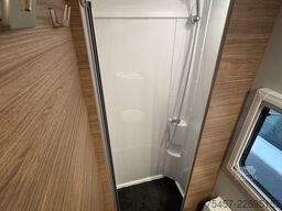 WEINSBERG CaraCore 650 MF Automatik, Rahmenfenster, ISOFIX