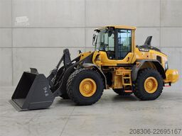 VOLVO L90H New Bucket + Tyres