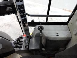VOLVO L90H New Bucket + Tyres