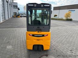 Jungheinrich EFG 215 / Triplex: 4.25m! / SS / 1.573h / 2024