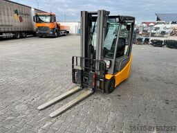 Jungheinrich EFG 215 / Triplex: 4.25m! / SS / 1.573h / 2024