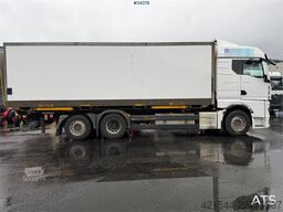 MAN TGX 26.510 6x2 container truck