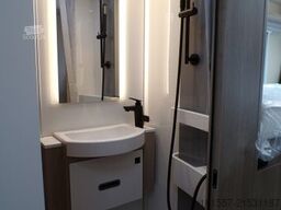 BÜRSTNER Lyseo Time Skyline 726 G Safety Paket, Hubbett