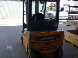 Jungheinrich EFG318