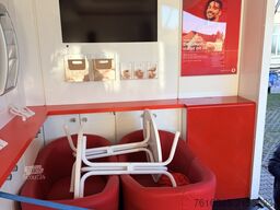 Mercedes-Benz mobiler Messestand Messefahrzeug Showroo