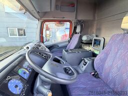 Mercedes-Benz mobiler Messestand Messefahrzeug Showroo