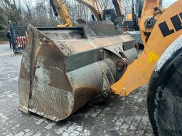 Liebherr L566